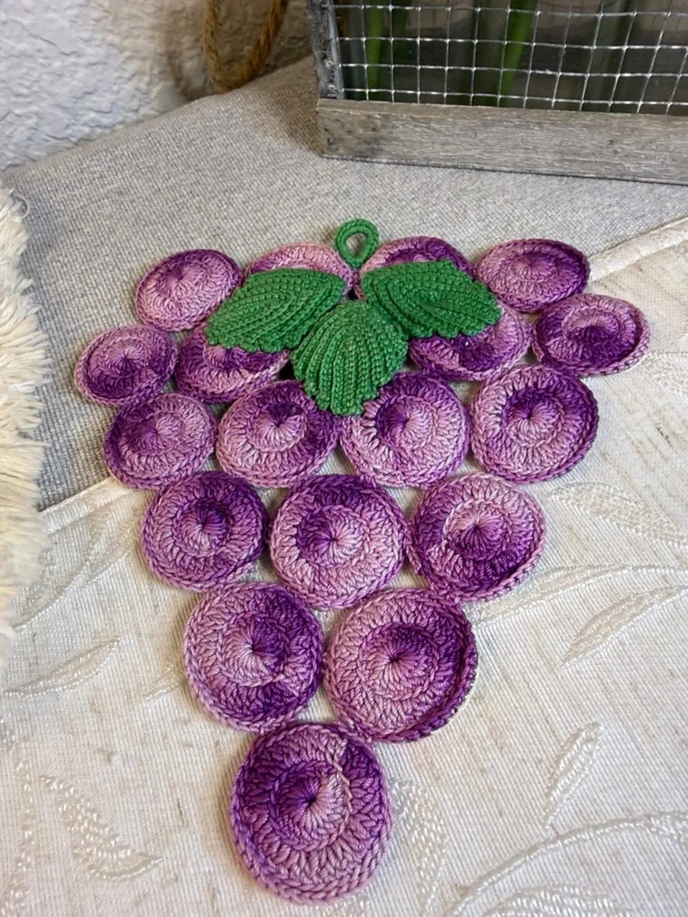 Vtg Lot 10 Crochet Pot Holders & Floral Guest Towels‎ Grape Cluster Mid Century